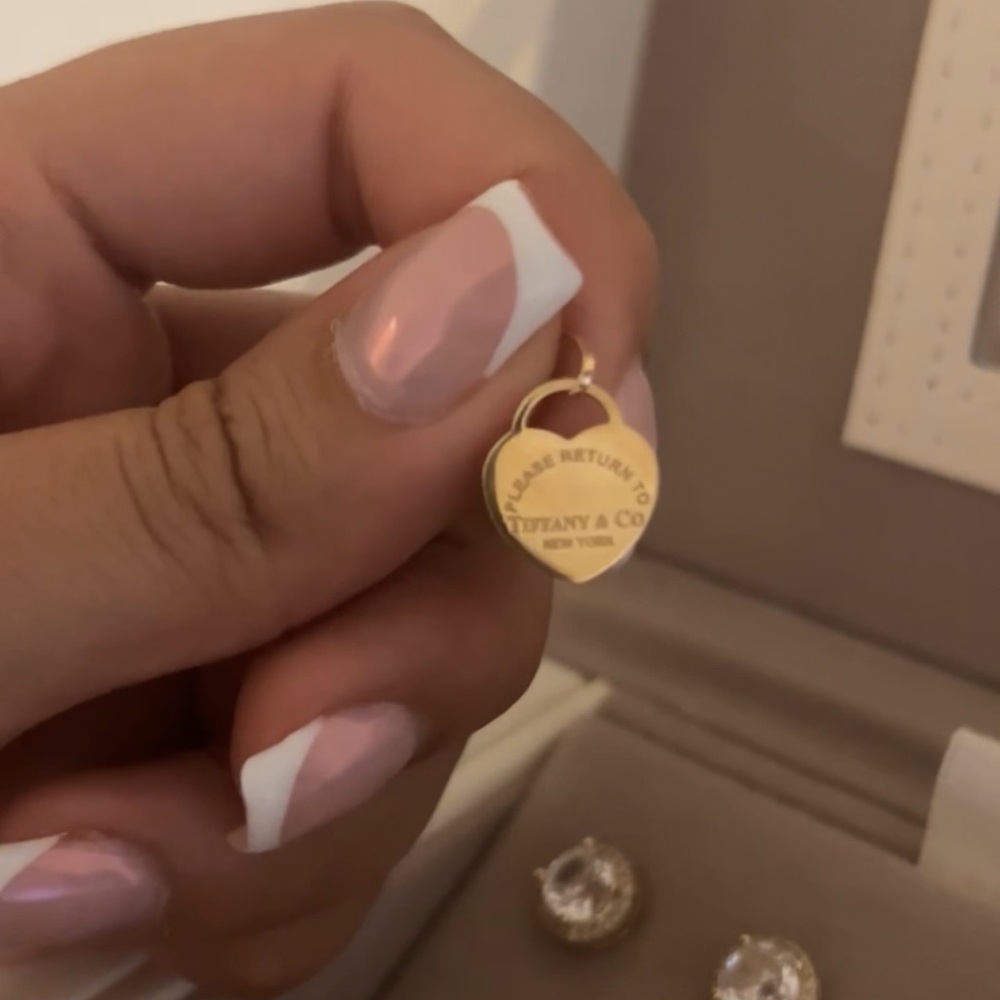 TIFFANY & CO. Gold Heart Pendant